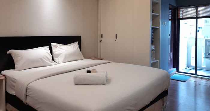 Kamar Tidur Modern and Simply Studio at Gateway Ahmad Yani Cicadas Apartment By Travelio