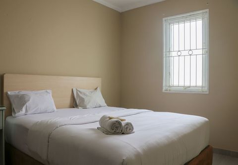 ห้องนอน Spacious and Comfort Living 3BR at Grand Palace Kemayoran Apartment By Travelio