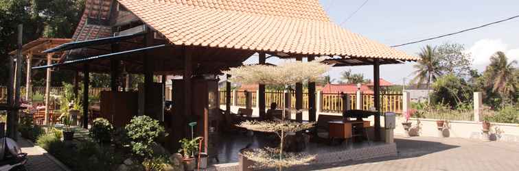 Lobi OKU Guest House & Cafe