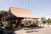 Lobi OKU Guest House & Cafe