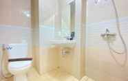 In-room Bathroom 3 Spacious and Minimalist 1BR Apartment at Parahyangan Residence By Travelio