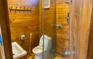 Toilet Kamar 3 Homestay e-Timber