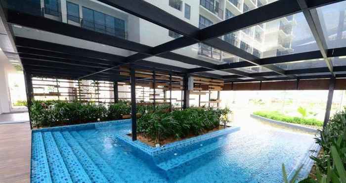 Swimming Pool 5 Pax Modern Studio @Setia City