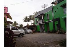 Bên ngoài 5 Wisma Zahira