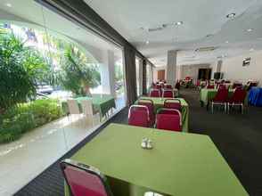 Restaurant 4 Green Town Hotel Classic