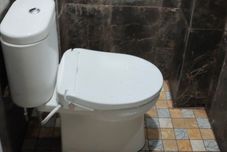 客室内バスルーム Hotel Near Grosir Setono Pekalongan Syariah