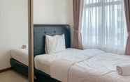 Bilik Tidur 2 Comfy and Spacious 2BR Apartment Green Bay Condominium By Travelio