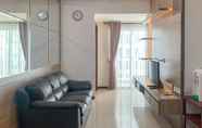 Sảnh chờ 3 Comfy and Spacious 2BR Apartment Green Bay Condominium By Travelio