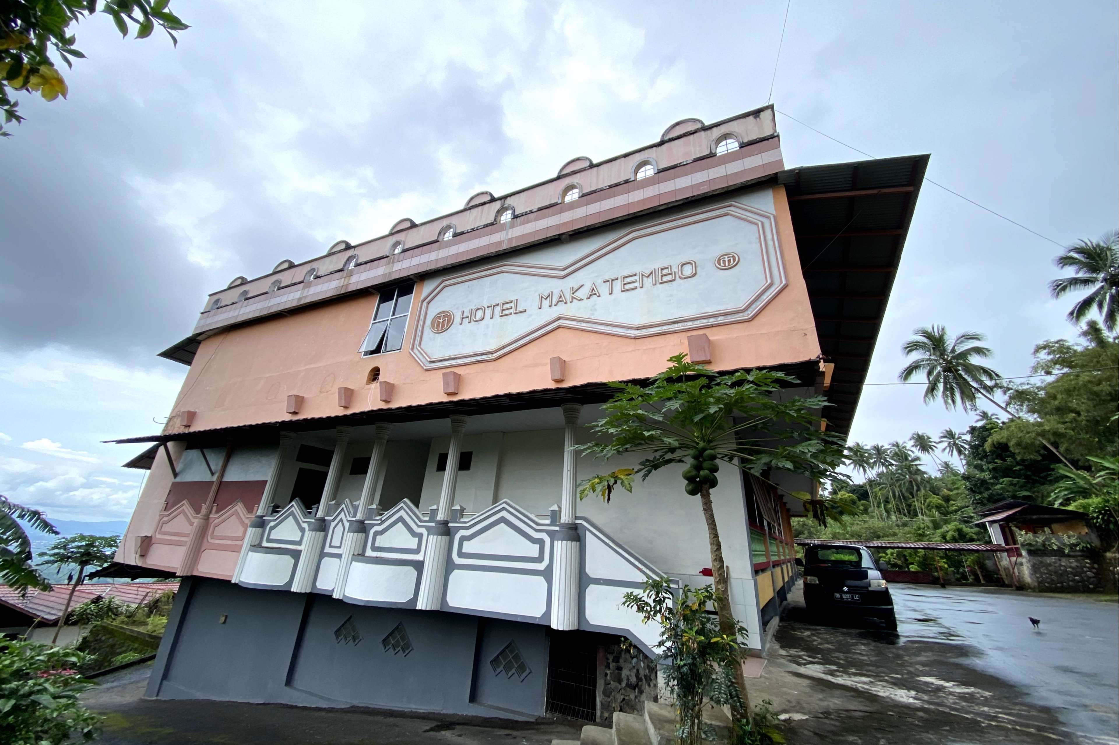 Room rate Hotel Makatembo, North Tomohon from 27032023 until 28032023