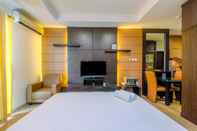 พื้นที่สาธารณะ Classic and Fancy Studio Room at Bellezza Apartment By Travelio