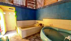 In-room Bathroom 5 Kerinci Natural Hotspring & Homestay