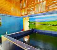 In-room Bathroom 2 Kerinci Natural Hotspring & Homestay