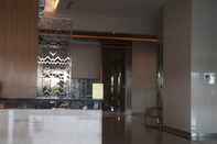 Lobby Cozy One Bed Room - Apartment Kemang Village