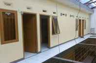 Lobby Kost ST 27 (Female Only)