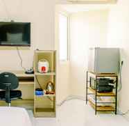 Lobi 2 Comfort Studio Room at Aeropolis Residence Apartment By Travelio