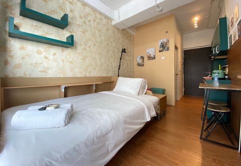 Bedroom Bohemian Beauty Studio Room Apartment at Grand Asia Afrika By Travelio