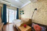 Common Space Bohemian Beauty Studio Room Apartment at Grand Asia Afrika By Travelio