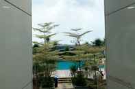 Bangunan Comfort and Nice 1BR at Sky Terrace Apartment By Travelio