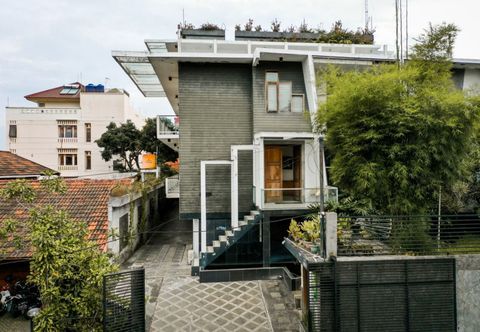 Exterior Rooftop Residence Tubagus Ismail