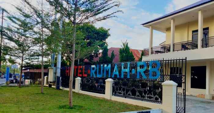 Exterior HOTEL RUMAH RB