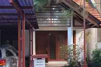 Exterior Casa de Heritage - Bandung