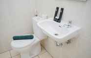 In-room Bathroom 5 Comfy and Fancy Studio Apartment at M-Town Residence By Travelio