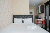 Bilik Tidur Comfy and Fancy Studio Apartment at M-Town Residence By Travelio