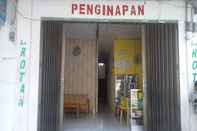 Exterior Penginapan Rotan Master