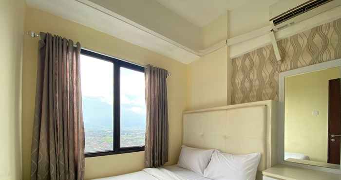 ห้องนอน Bright 2BR Apartment at Tamansari Panoramic By Travelio