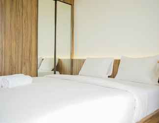 Kamar Tidur 2 Fully Furnished with Modern Design 2BR Apartment at Sky House BSD By Travelio