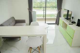 Common Space 4 Fully Furnished with Pleasure Tidy 2BR Apartment at Sky House BSD By Travelio