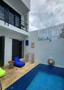 SWIMMING_POOL Breezes Villa