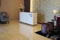 Lobby Apartemen Studio Jakarta Selatan dengan Smart TV dan Water Heater