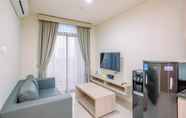 พื้นที่สาธารณะ 2 Comfort 1BR at Pejaten Park Residence Apartment By Travelio