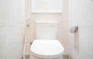 In-room Bathroom 7 Minimalist and Comfort 3BR Apartment at Bellagio Residence By Travelio