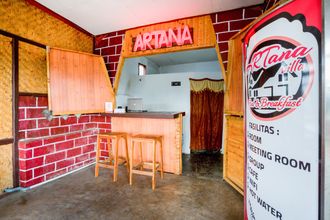 Lobi EXPRESS O 91041 Cottage Saung Suluh