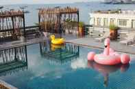 Swimming Pool Hermann Hotel Pattaya (SHA Extra Plus+)