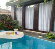 Swimming Pool 4 Zio Bungalow