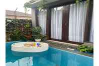 Swimming Pool Zio Bungalow