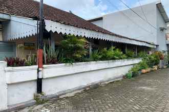 Exterior 4 Kos Putri Pak HERU