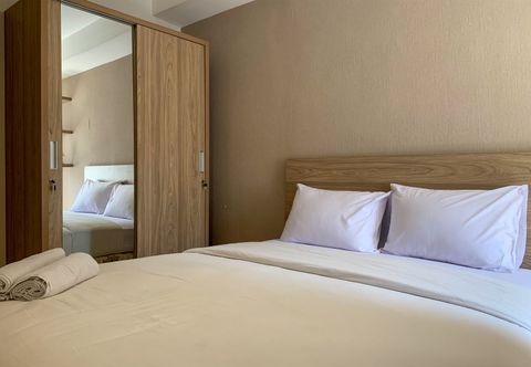 卧室 Tidy and Comfort 2BR at Cinere Bellevue Suites Apartment By Travelio
