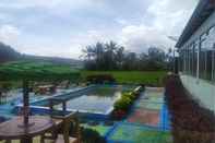 Swimming Pool Hotel Jelita Jaya