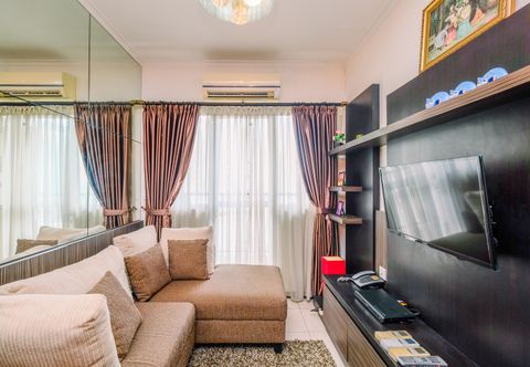 Sảnh chờ Nice and Cozy 2BR Apartment at Maple Park Sunter By Travelio