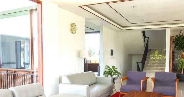 Lobby Star Magnolia Guest House Keluarga Dekat Lembang