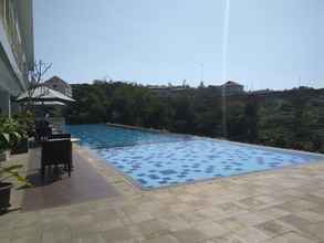 Swimming Pool 4 Private Studio Room Apartment at Taman Melati Jatinangor By Travelio