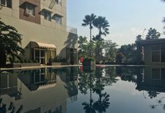 Swimming Pool 7 Cozy 2BR Apartment at Pinewood Jatinangor By Travelio