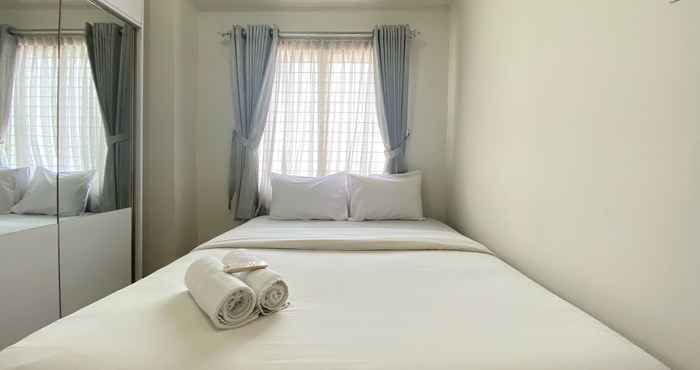 Kamar Tidur Cozy 2BR Apartment at Pinewood Jatinangor By Travelio