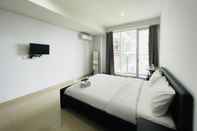 Lobby Cozy Studio Room Apartment at Dago Suites By Travelio