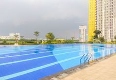 Swimming Pool 7 Comfy and Nice Studio at Springlake Summarecon Apartment By Travelio