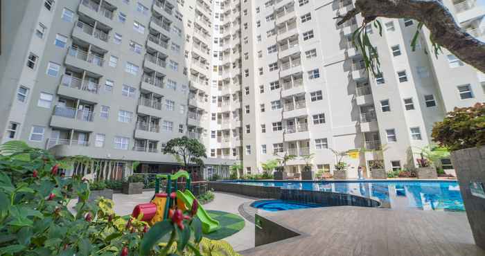 Lobby Spacious Studio Room at Parahyangan Residence Apartment By Travelio